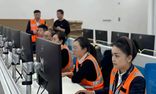 新疆机场集团智慧监管迈入新阶段 乌鲁木齐国际机场运行监管中心完...